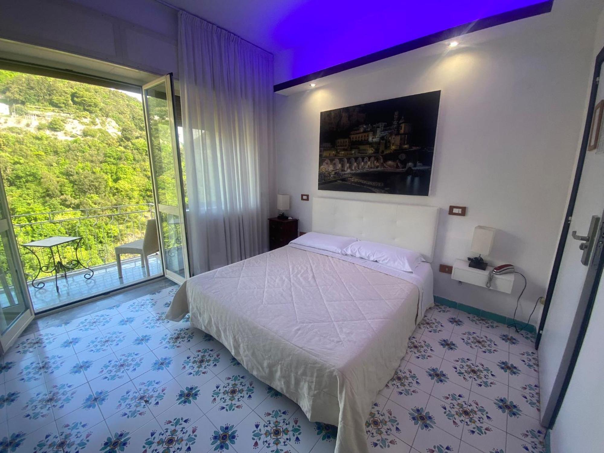 Coast Hotel