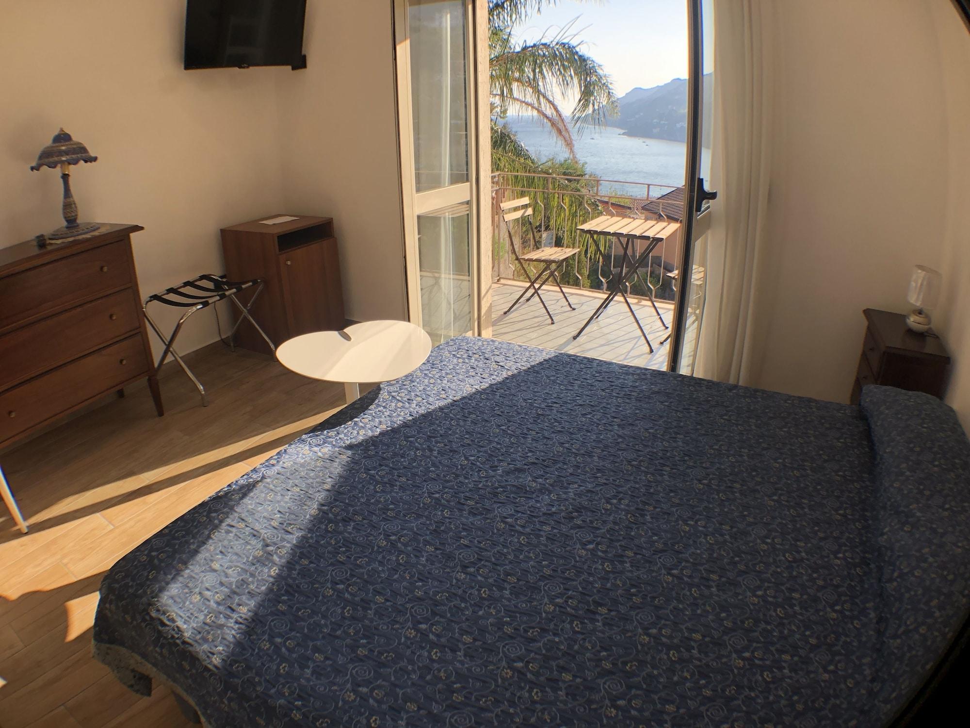 Coast 3* Vietri