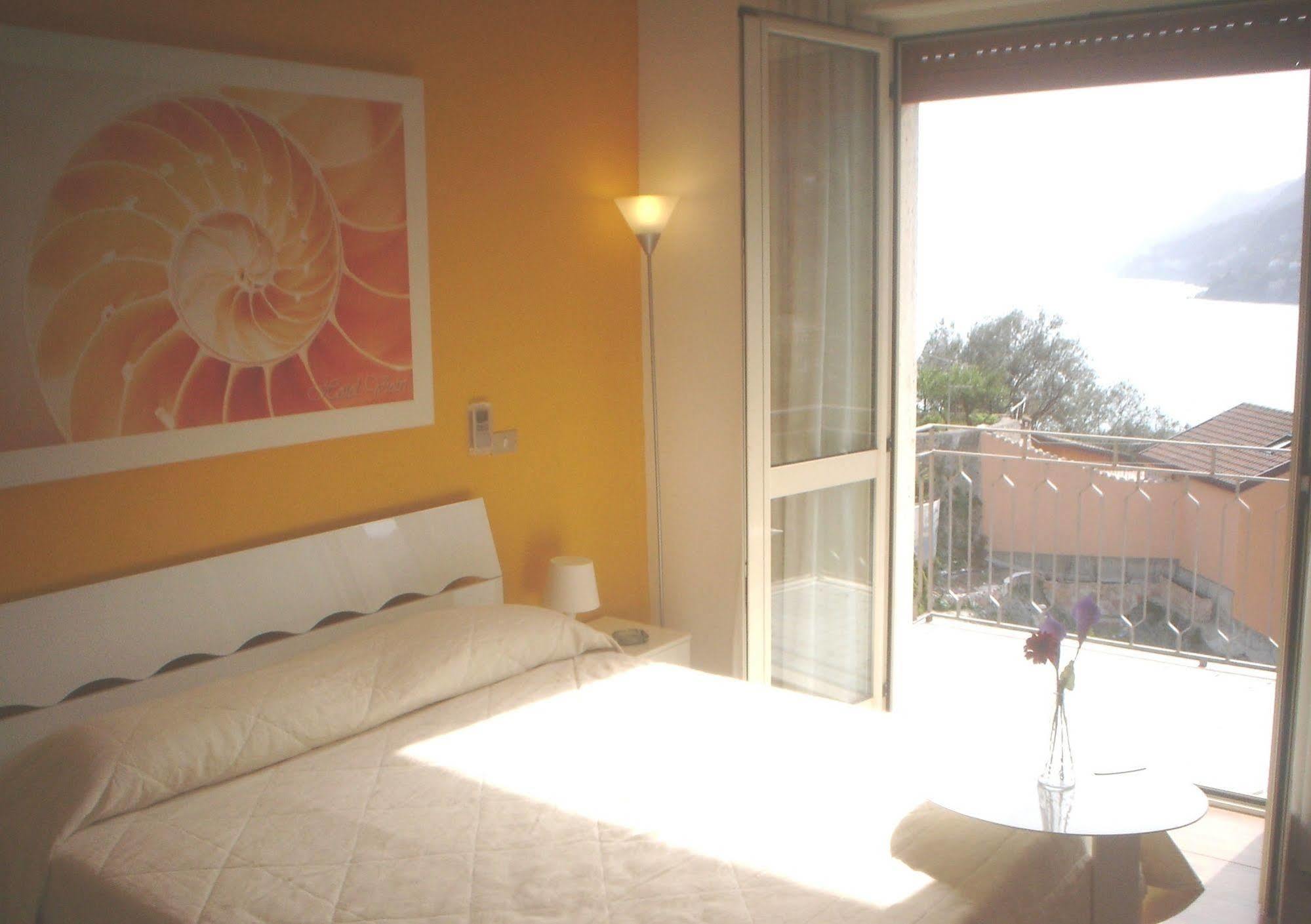 Hotel Coast 3*